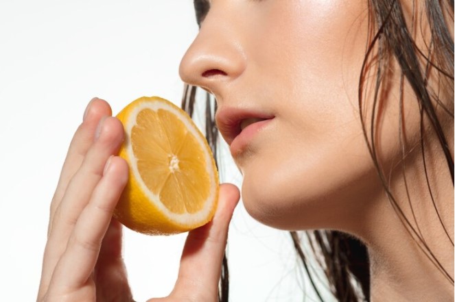 benefits of lemon on skin and hair