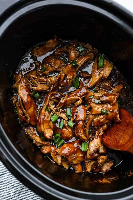 How to Remove Grease and Food Residue from the Hob in Just a Few Minutes and Without Bleach