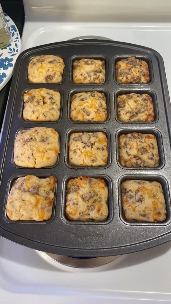 Quick Breakfast on the Go! Ideal for meal prep. Presenting McGriddle Muffins!