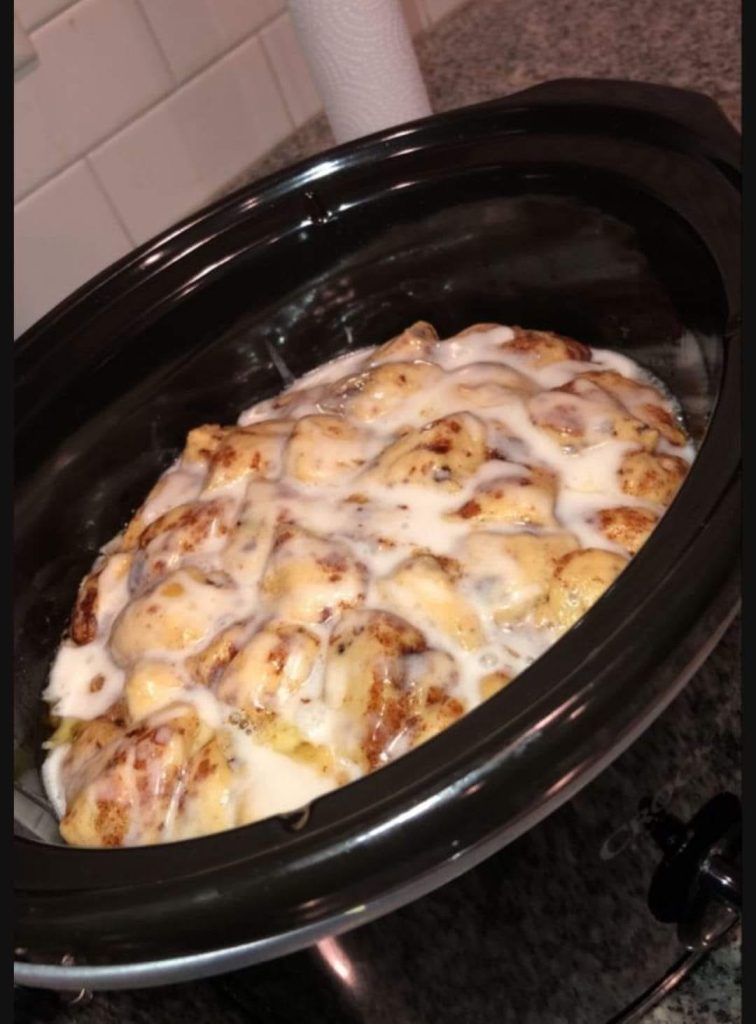 Crockpot Cinnamon Roll Casserole