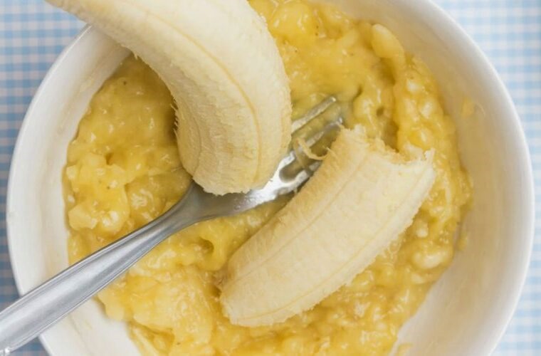 Mix banana, honey and water: your cough and bronchitis will disappear