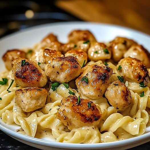 Comforting Garlic Butter Chicken Bites in Creamy Parmesan Sauce